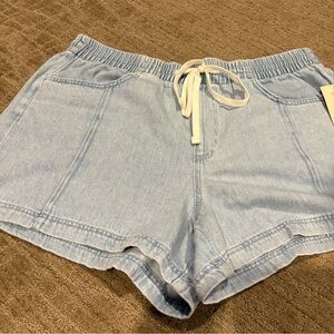 Universal Thread Light Blue Women's Denim Shorts - NWT